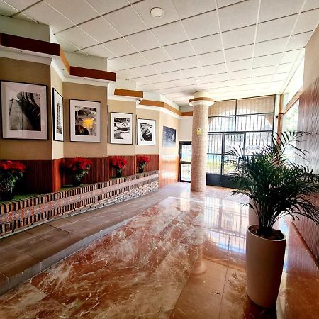 Skyline Suites Costa Del Sol 托雷莫利诺斯 外观 照片